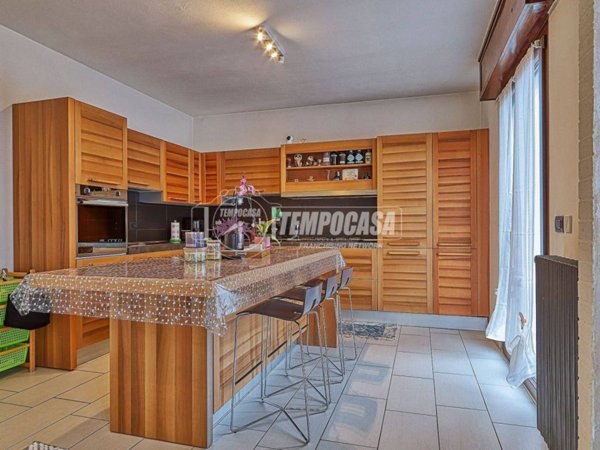 appartamento in vendita a Bisuschio
