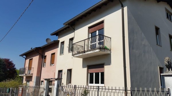 appartamento in vendita a Bisuschio