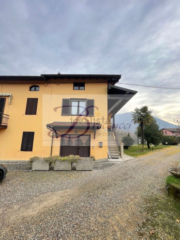 appartamento in vendita a Bisuschio