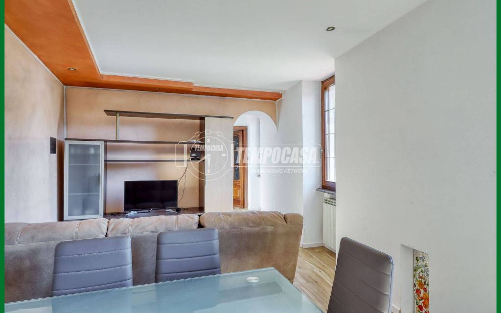 appartamento in vendita a Bisuschio