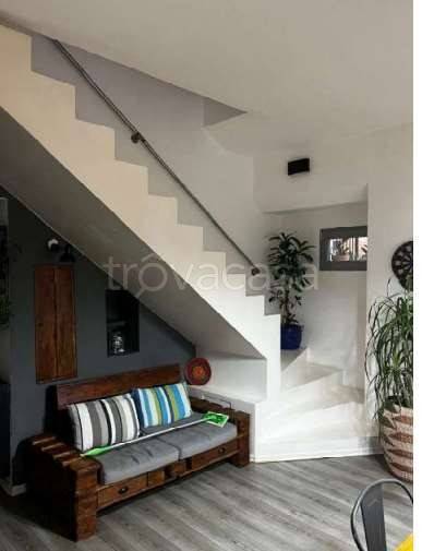 appartamento in vendita a Bisuschio