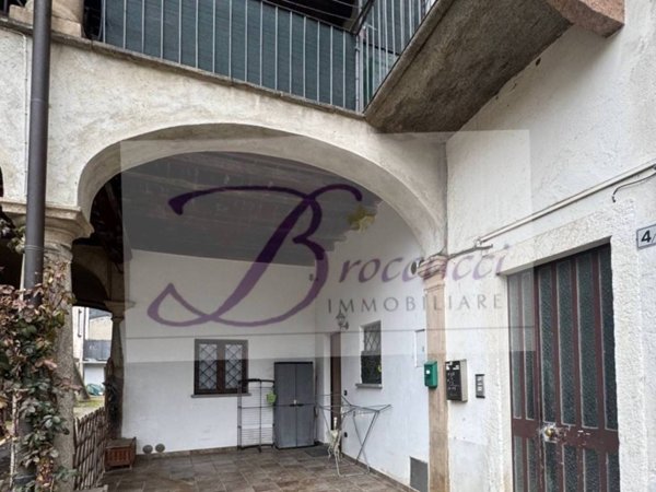 appartamento in vendita a Bisuschio