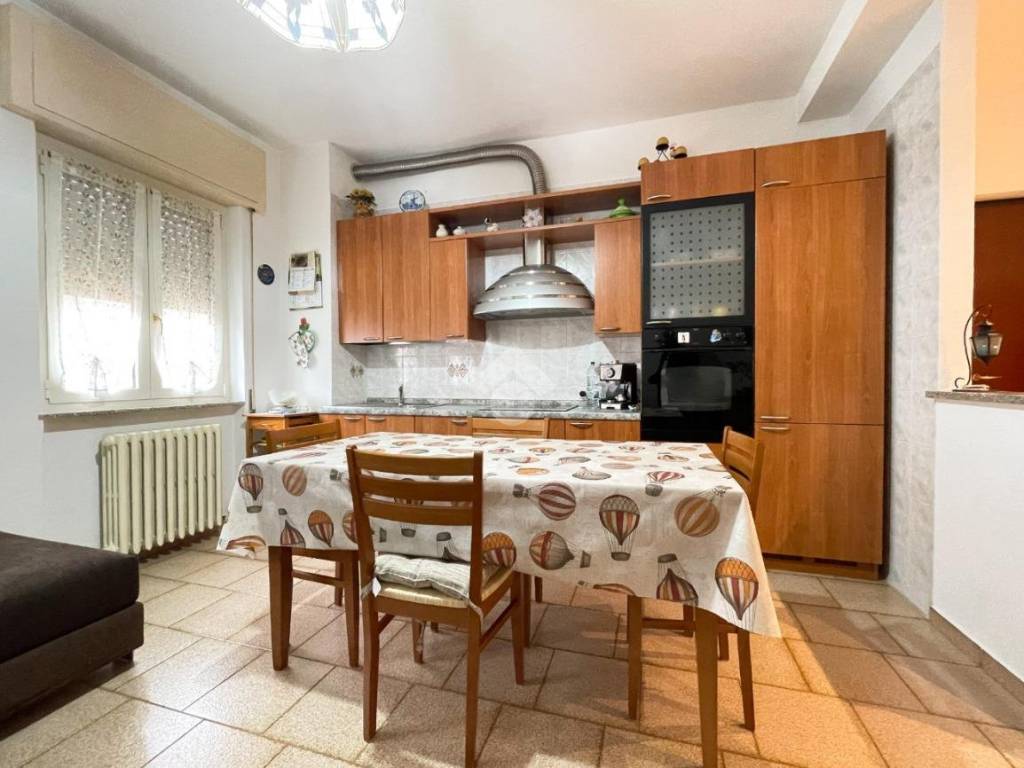 appartamento in vendita a Bisuschio