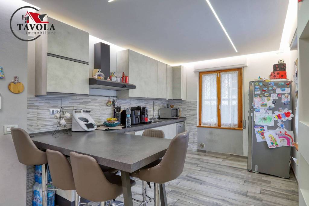 appartamento in vendita a Bisuschio