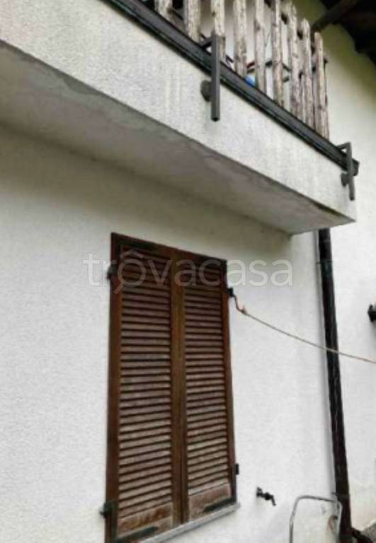 appartamento in vendita a Bisuschio