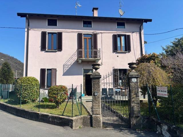 appartamento in vendita a Bisuschio