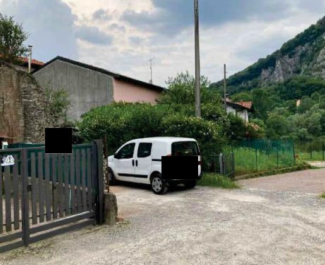 casa indipendente in vendita a Bisuschio