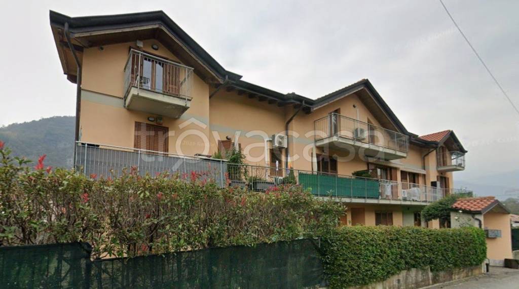 appartamento in vendita a Bisuschio