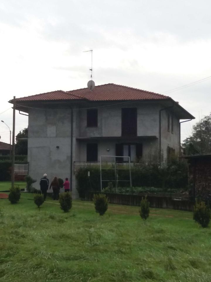 casa indipendente in vendita a Bodio Lomnago