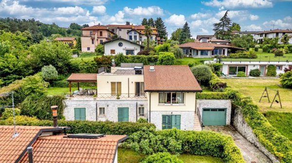casa indipendente in vendita a Bodio Lomnago