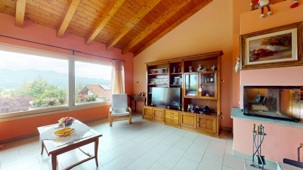 casa indipendente in vendita a Bodio Lomnago