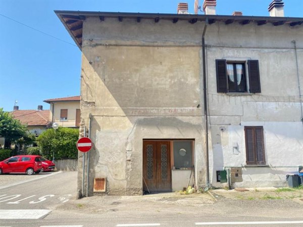 casa indipendente in vendita a Bodio Lomnago