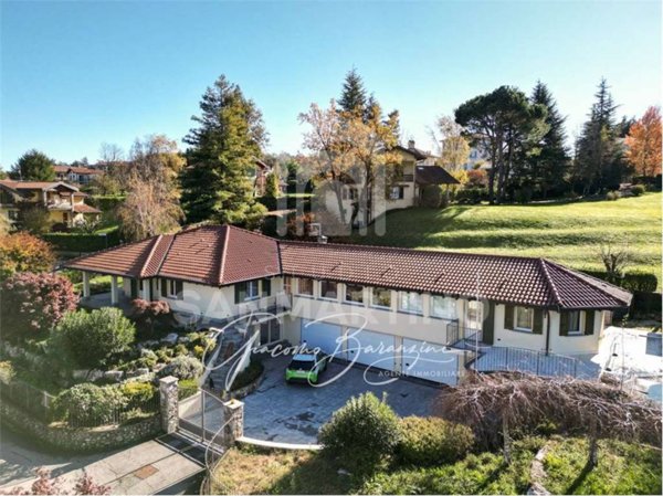 casa indipendente in vendita a Bodio Lomnago