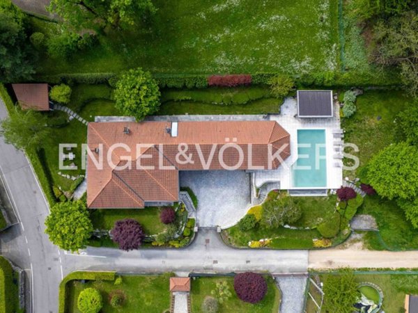 casa indipendente in vendita a Bodio Lomnago