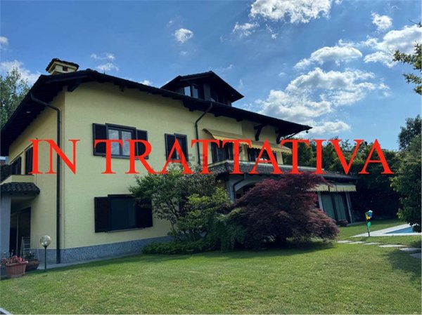 casa indipendente in vendita a Bodio Lomnago