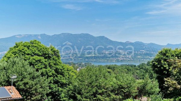 casa indipendente in vendita a Bodio Lomnago