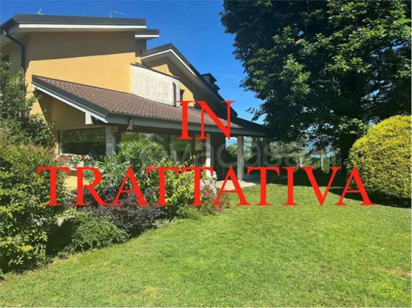 casa indipendente in vendita a Bodio Lomnago