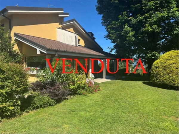 casa indipendente in vendita a Bodio Lomnago