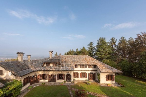 villa in vendita a Bodio Lomnago