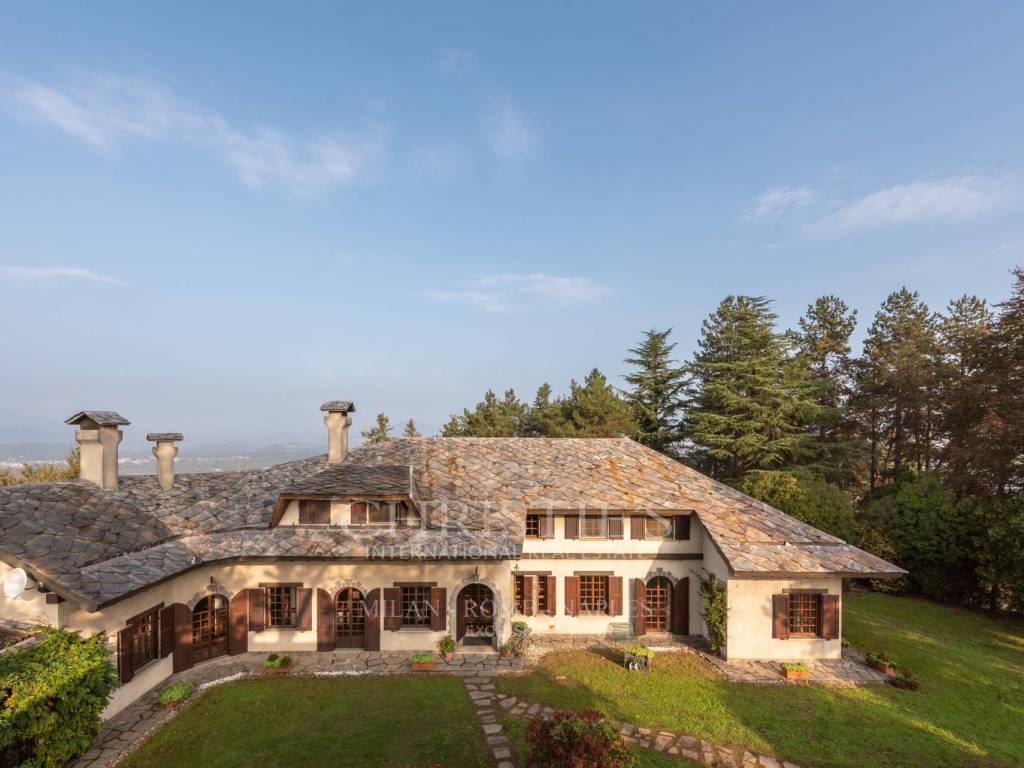 villa in vendita a Bodio Lomnago