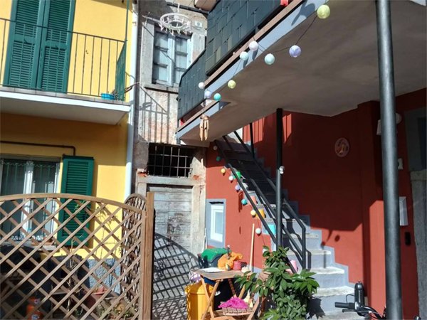casale in vendita a Bodio Lomnago