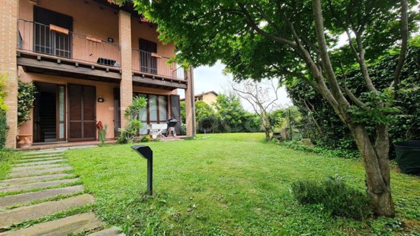 casa indipendente in vendita a Bodio Lomnago