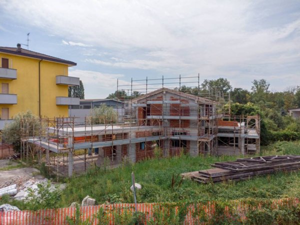 casa indipendente in vendita a Bodio Lomnago