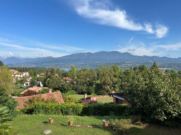 casa indipendente in vendita a Bodio Lomnago