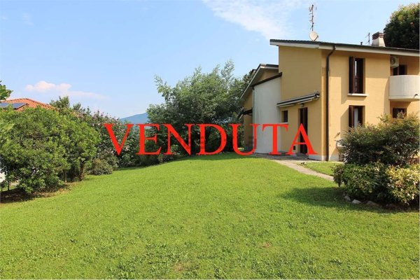 casa indipendente in vendita a Bodio Lomnago