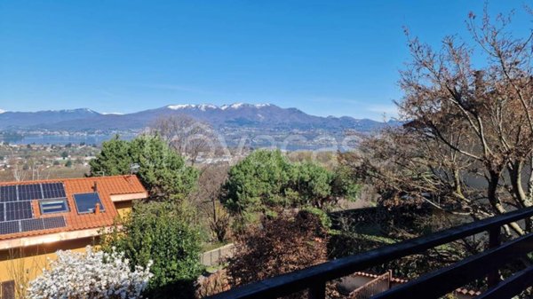 casa indipendente in vendita a Bodio Lomnago