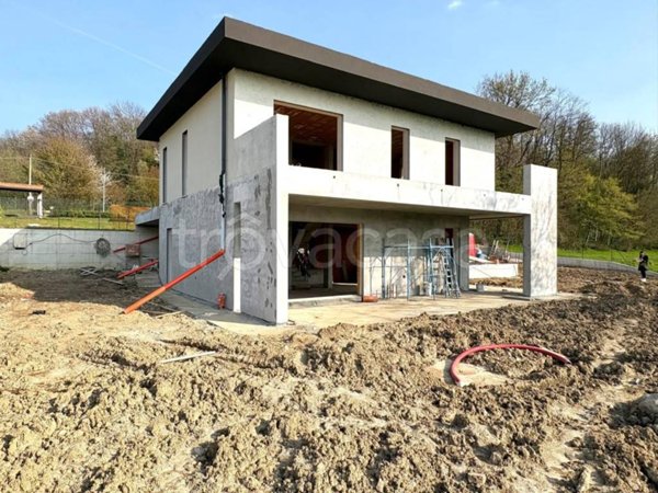 casa indipendente in vendita a Bodio Lomnago