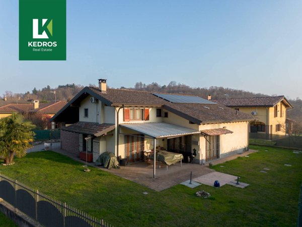 casa indipendente in vendita a Bodio Lomnago