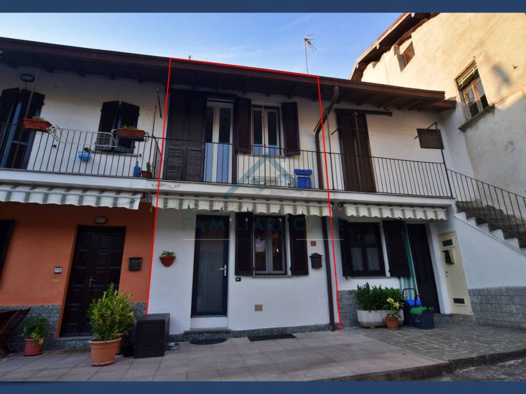 casa indipendente in vendita a Bodio Lomnago