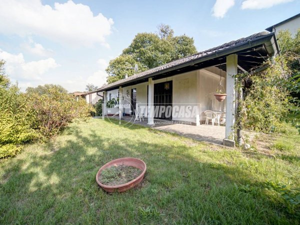 casa indipendente in vendita a Bodio Lomnago