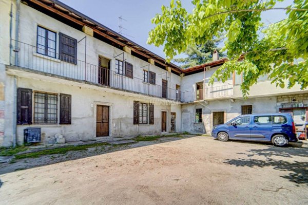 casa indipendente in vendita a Brebbia