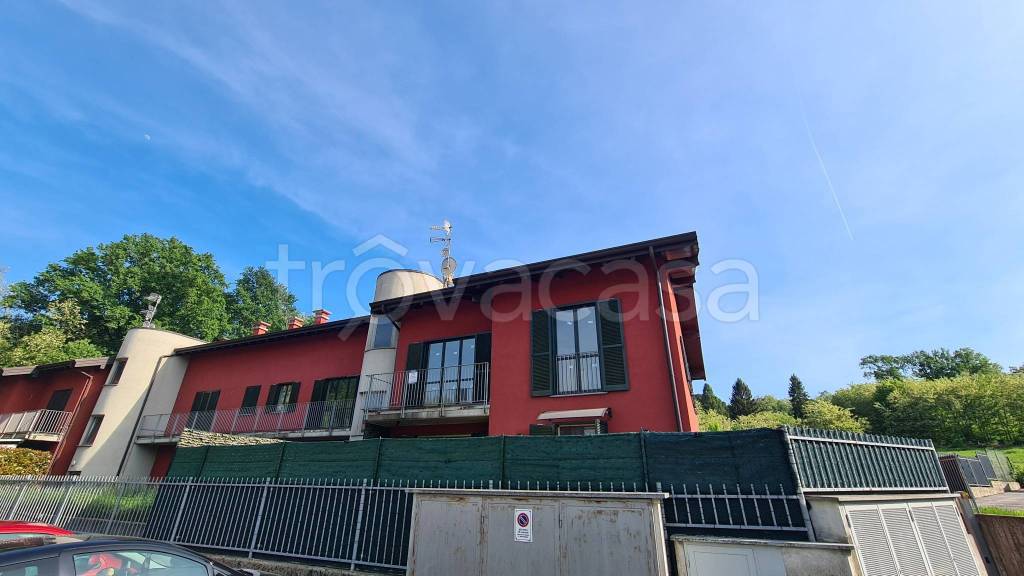 appartamento in vendita a Brebbia