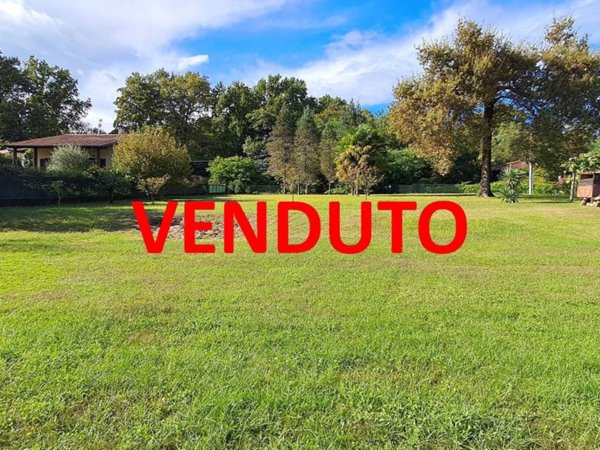 terreno edificabile in vendita a Brebbia