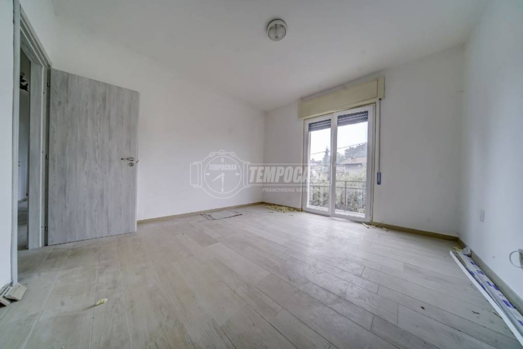 appartamento in vendita a Brebbia