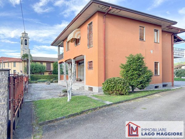 casa indipendente in vendita a Brebbia