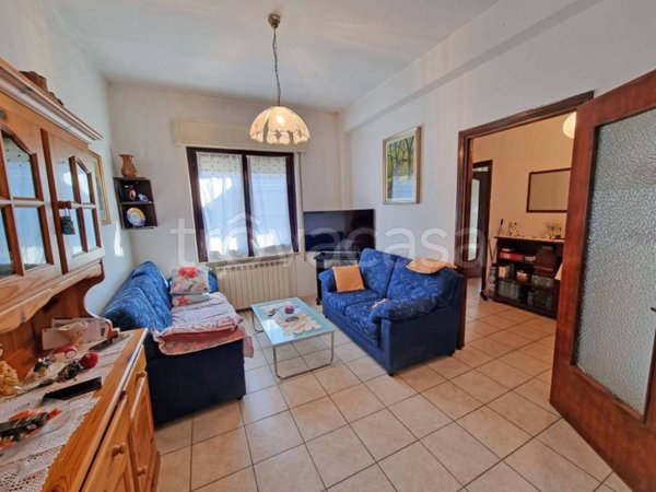 casa indipendente in vendita a Brebbia