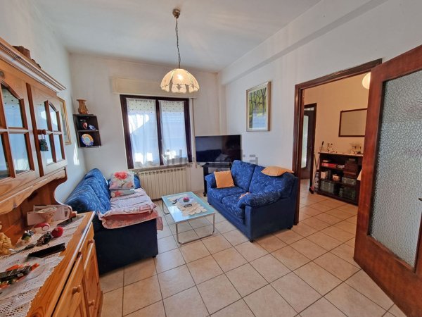 casa indipendente in vendita a Brebbia