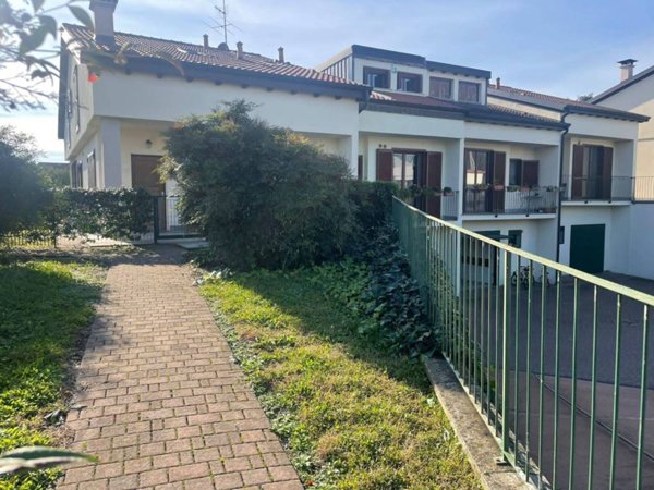 appartamento in vendita a Brebbia