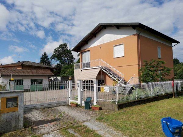 appartamento in vendita a Brebbia