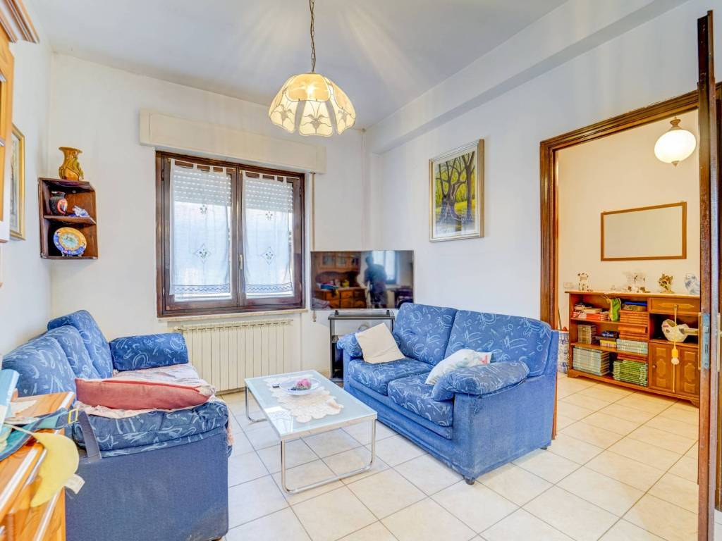 casa indipendente in vendita a Brebbia