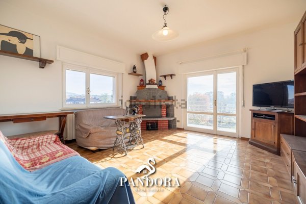 appartamento in vendita a Brebbia