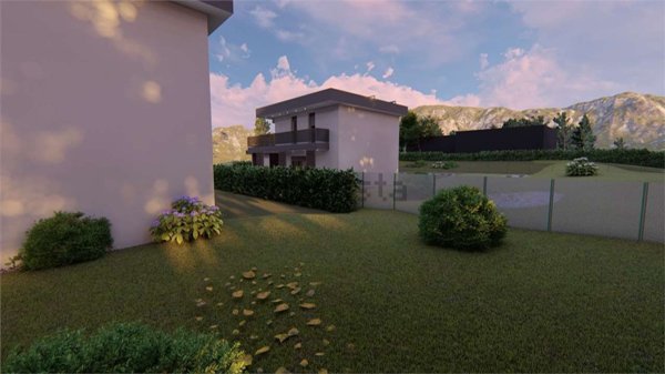 casa indipendente in vendita a Brebbia