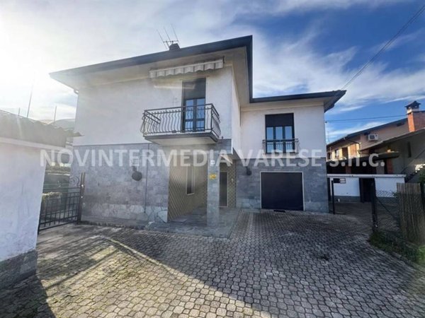 intera palazzina in vendita a Brebbia