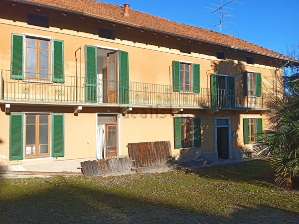 casa indipendente in vendita a Brebbia