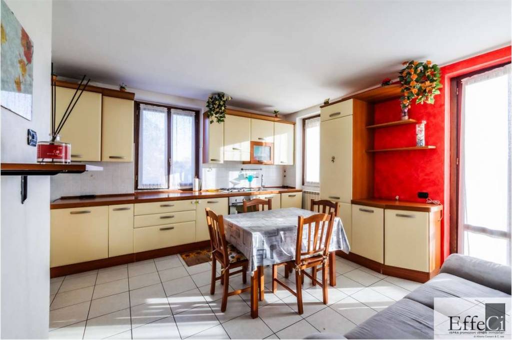 appartamento in vendita a Brebbia