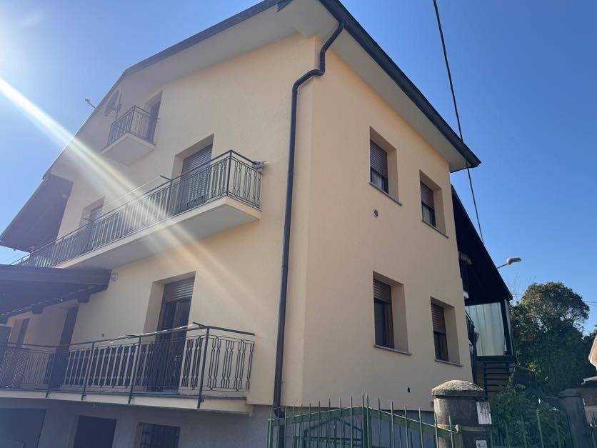 appartamento in vendita a Brebbia